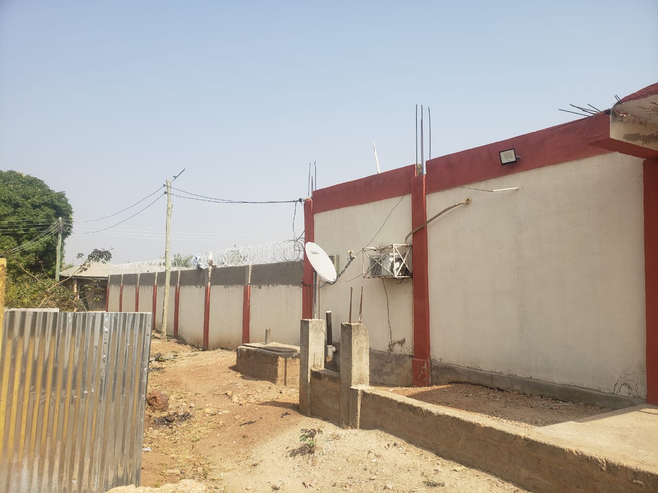 Packaging and storage warehouse